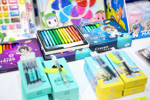 中南卡通文具新品亮相中國文化用品巡回展 杭州站